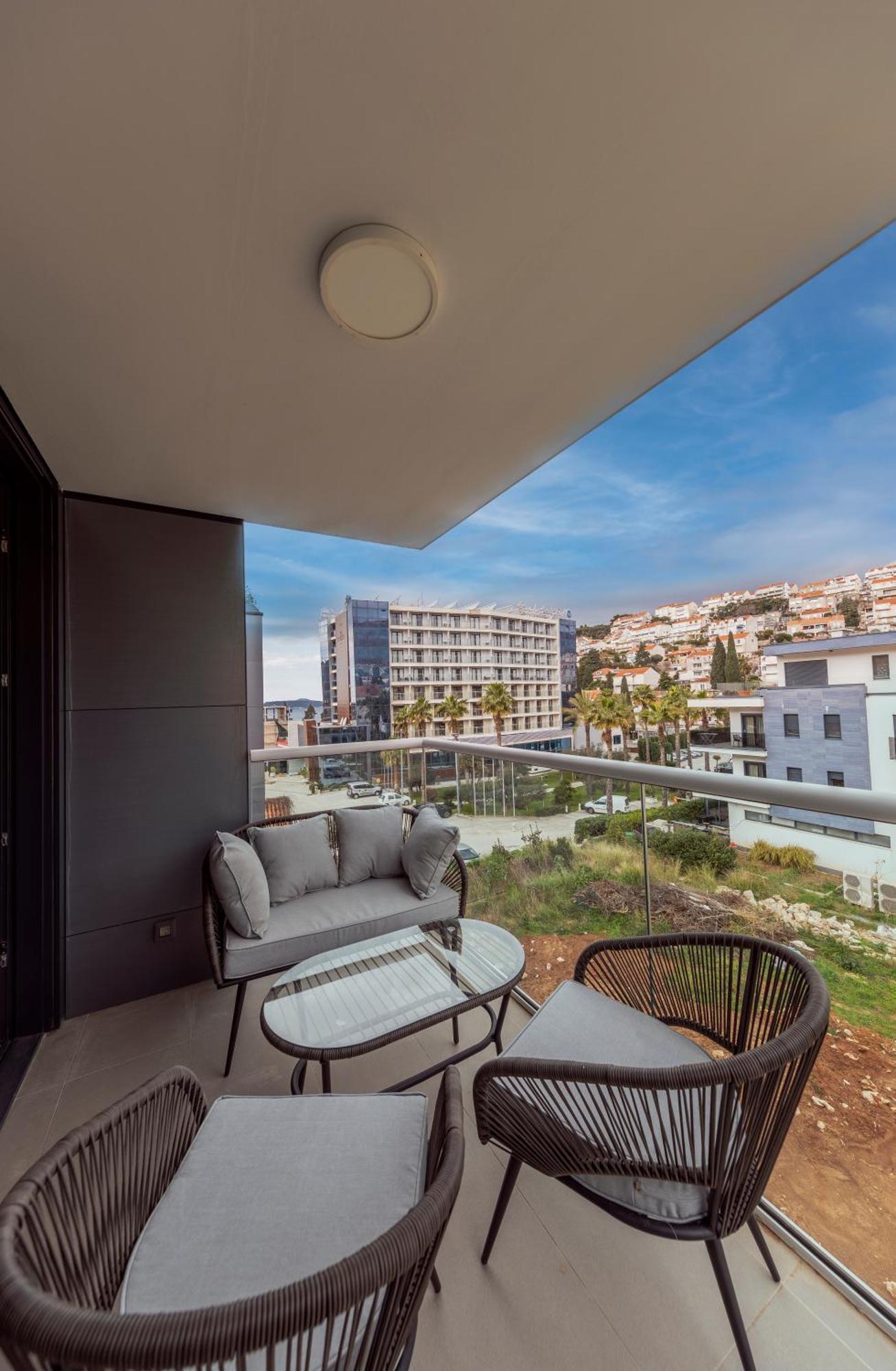 Apartment Four Stars